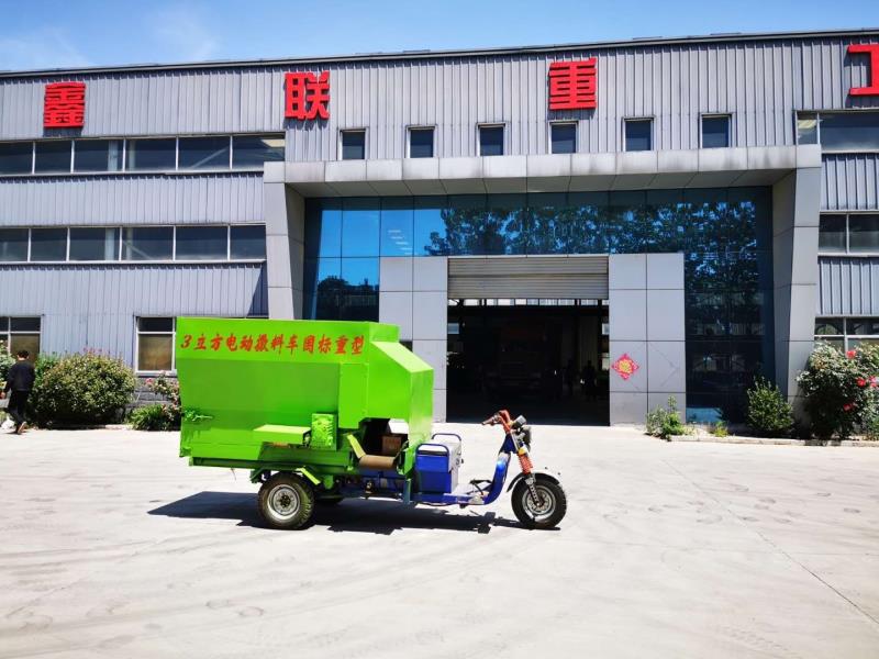 電動(dòng)飼料撒料車